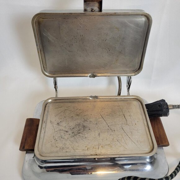 VTG MCM HEATMASTER Waffle Sandwich Maker Tested Made in USA Tested Working Sears - Picture 5 of 8